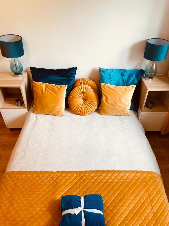 Luxury 4-Bedroom Apartment In Centre - Self-Check In & Fast Wifi Warszawa Eksteriør billede
