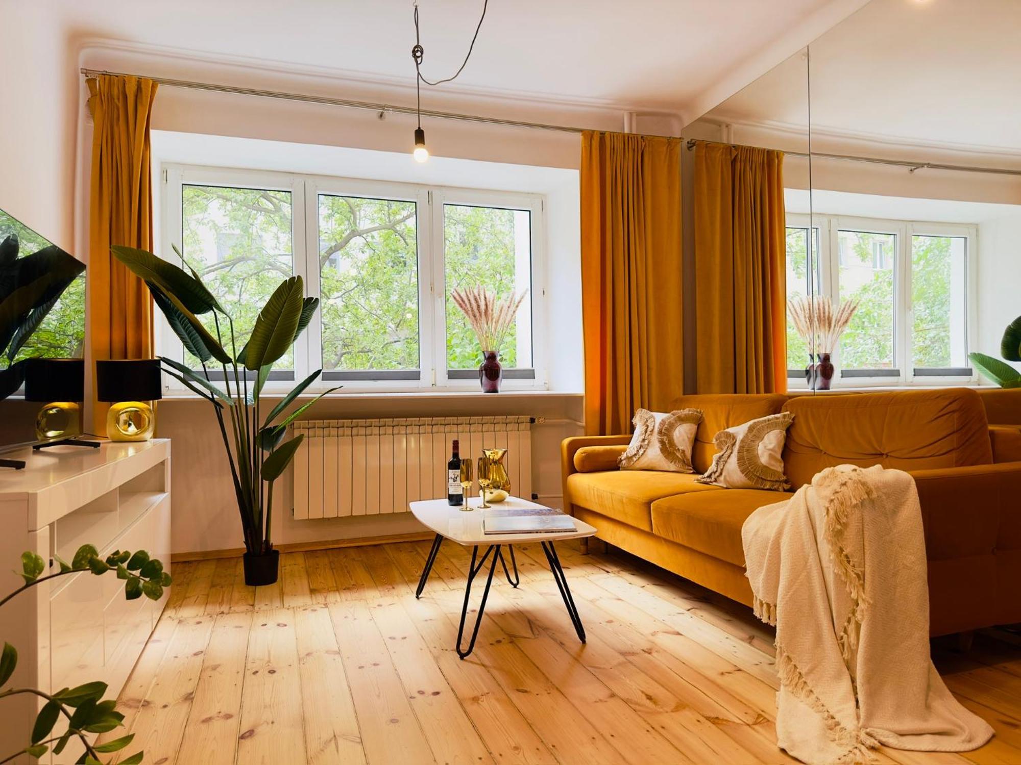 Luxury 4-Bedroom Apartment In Centre - Self-Check In & Fast Wifi Warszawa Eksteriør billede